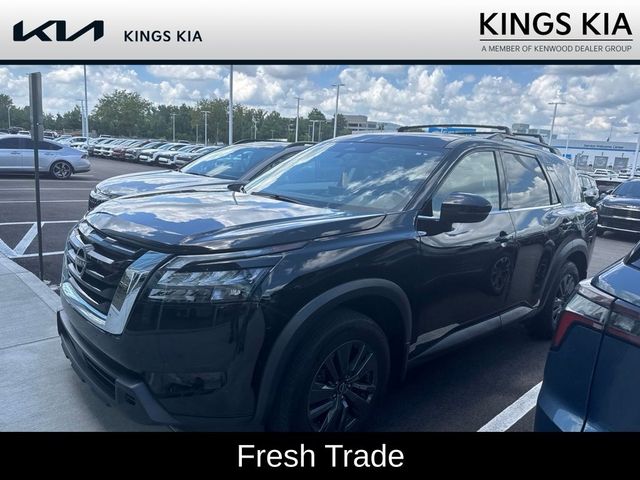 2024 Nissan Pathfinder SV