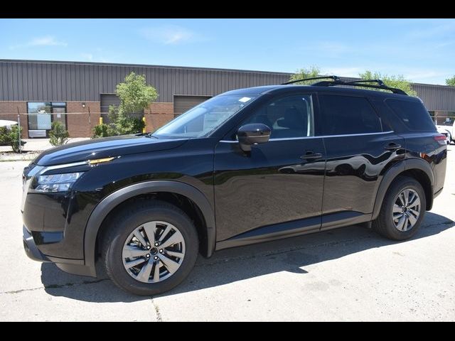 2024 Nissan Pathfinder SV