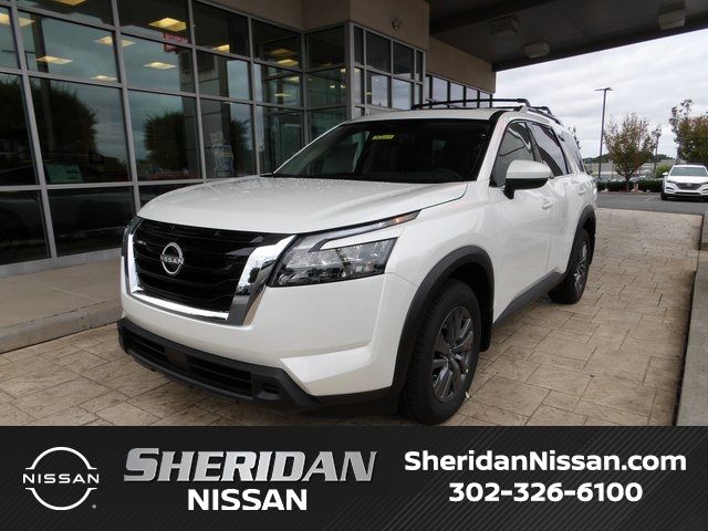 2024 Nissan Pathfinder SV