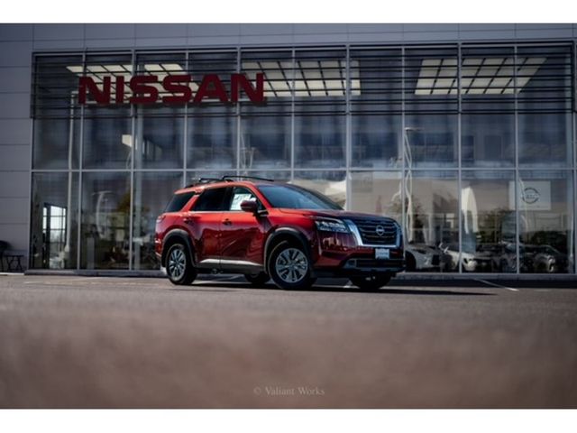 2024 Nissan Pathfinder SV