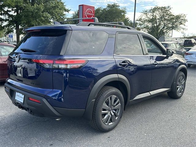 2024 Nissan Pathfinder SV