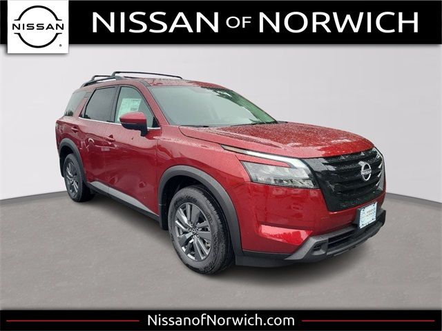 2024 Nissan Pathfinder SV