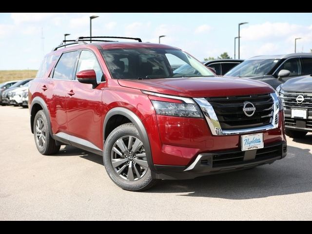 2024 Nissan Pathfinder SV