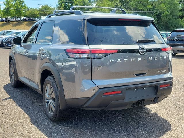 2024 Nissan Pathfinder SV