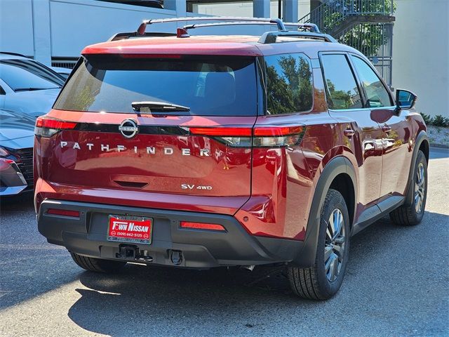 2024 Nissan Pathfinder SV