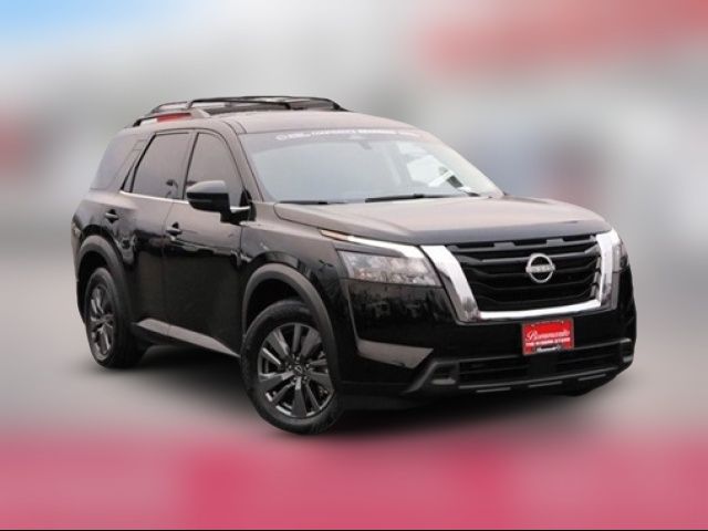 2024 Nissan Pathfinder SV