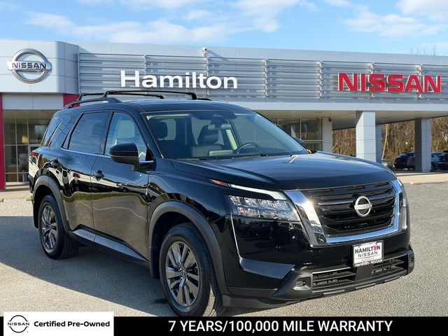 2024 Nissan Pathfinder SV