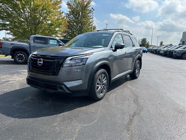 2024 Nissan Pathfinder SV