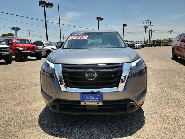 2024 Nissan Pathfinder SV