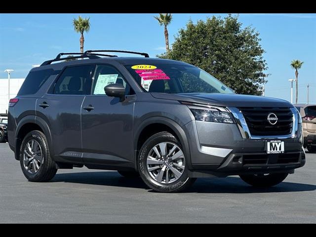 2024 Nissan Pathfinder SV