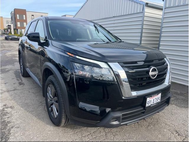2024 Nissan Pathfinder S