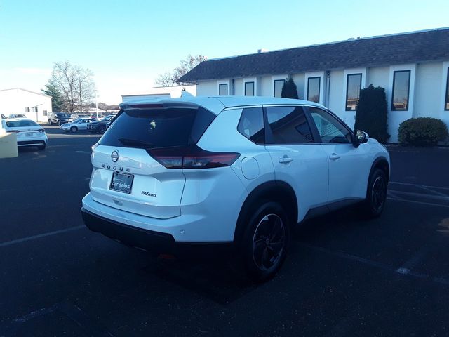 2024 Nissan Rogue SV