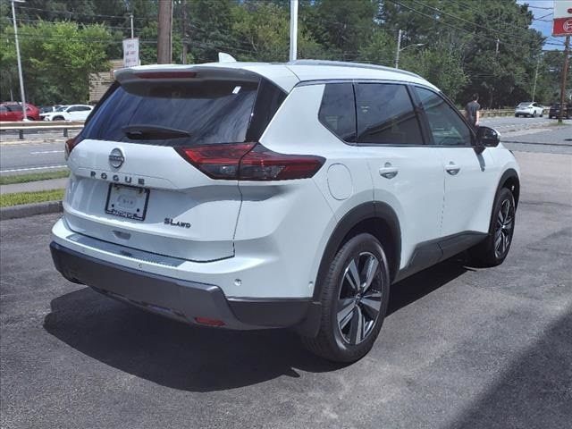 2024 Nissan Rogue SL