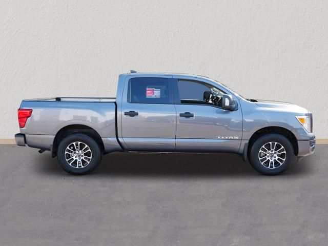 2024 Nissan Titan SV