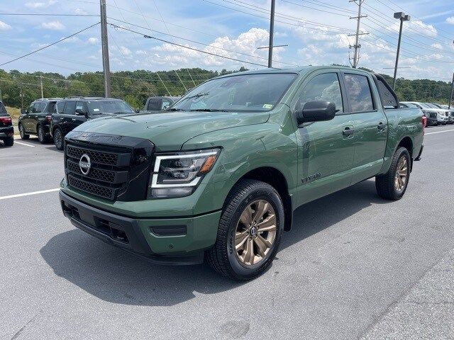 2024 Nissan Titan SV