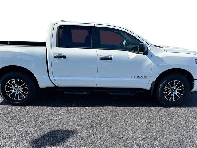 2024 Nissan Titan SV