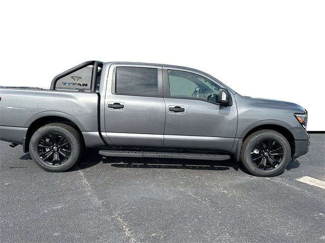 2024 Nissan Titan SV