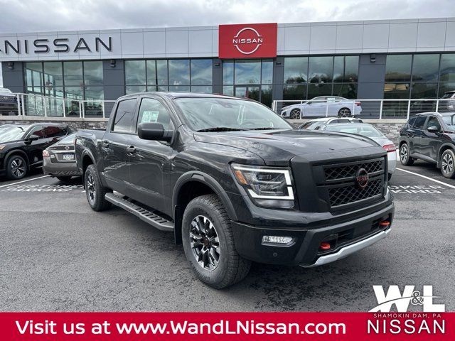 2024 Nissan Titan PRO-4X