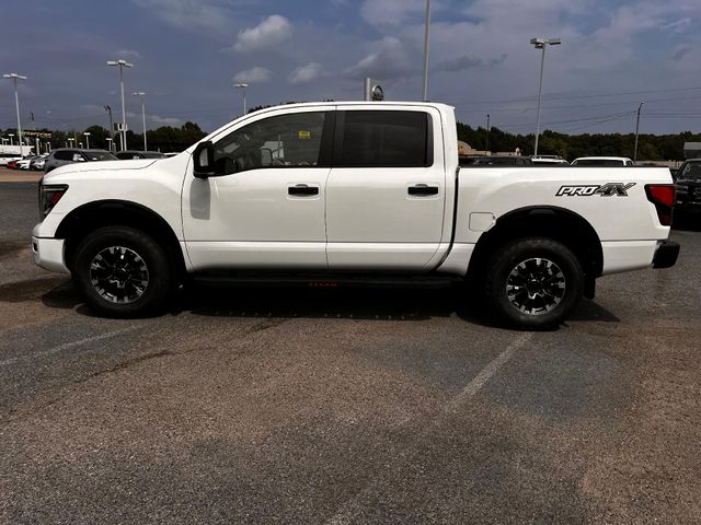 2024 Nissan Titan 