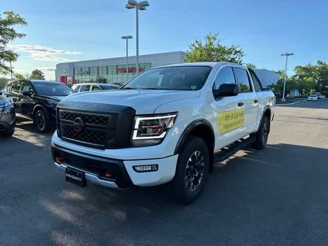 2024 Nissan Titan PRO-4X