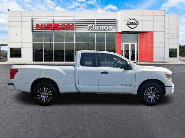 2024 Nissan Titan SV