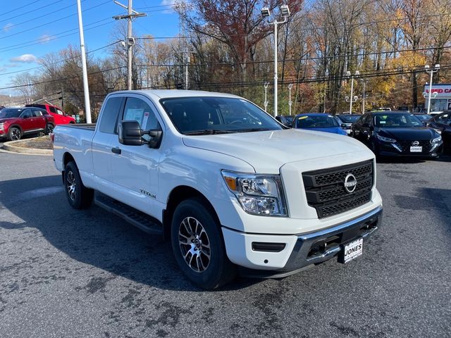 2024 Nissan Titan SV