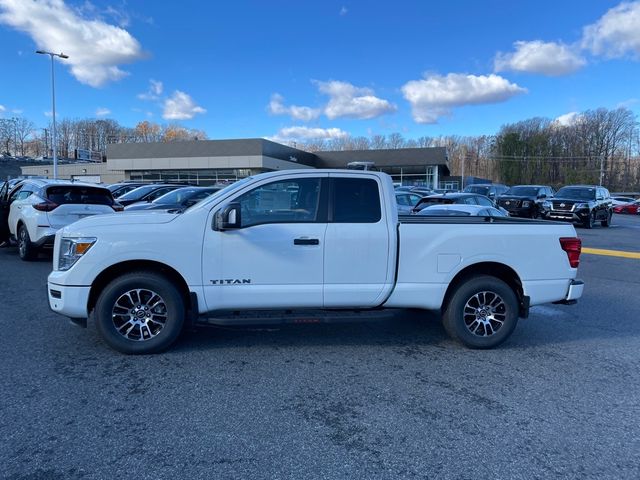 2024 Nissan Titan SV