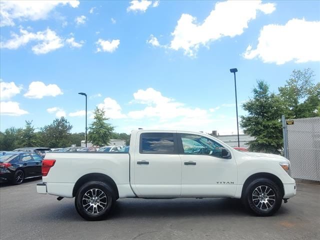 2024 Nissan Titan SV