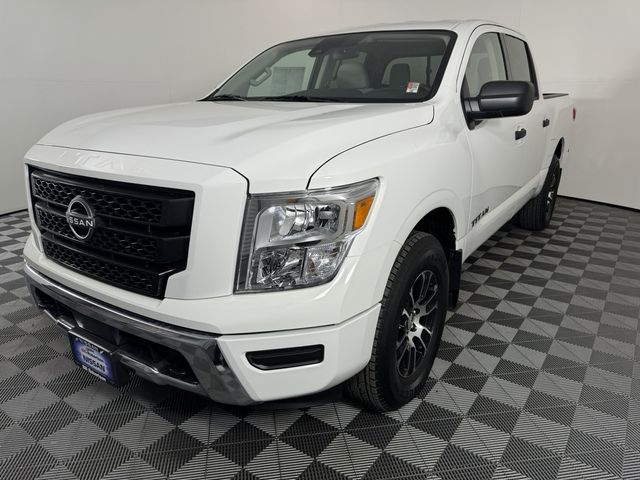 2024 Nissan Titan SV