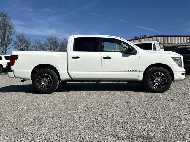 2024 Nissan Titan SV