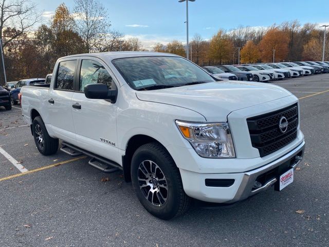 2024 Nissan Titan SV