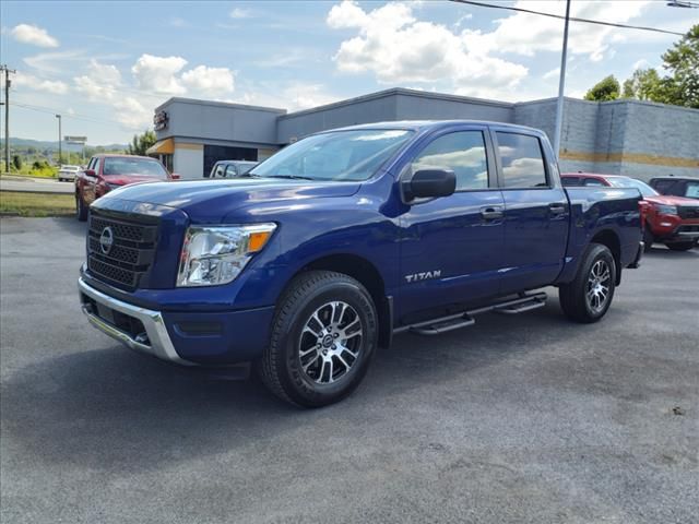 2024 Nissan Titan SV