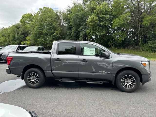 2024 Nissan Titan SV