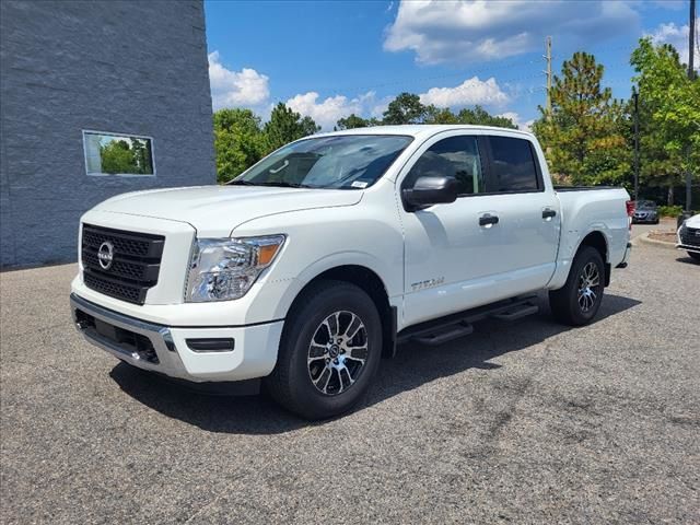 2024 Nissan Titan SV