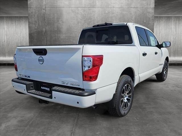 2024 Nissan Titan SV