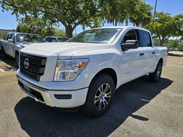 2024 Nissan Titan SV