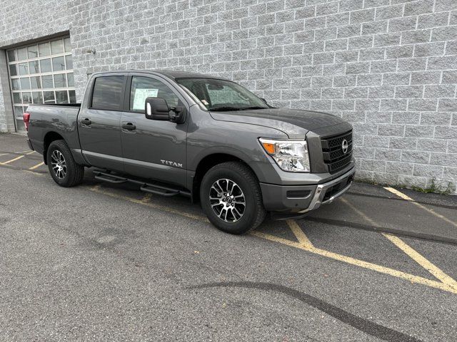 2024 Nissan Titan SV