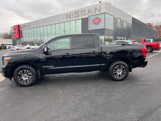 2024 Nissan Titan SV