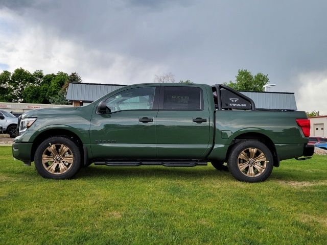 2024 Nissan Titan SV