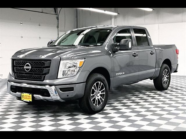 2024 Nissan Titan SV