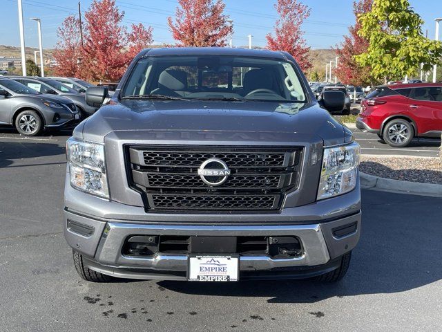 2024 Nissan Titan SV