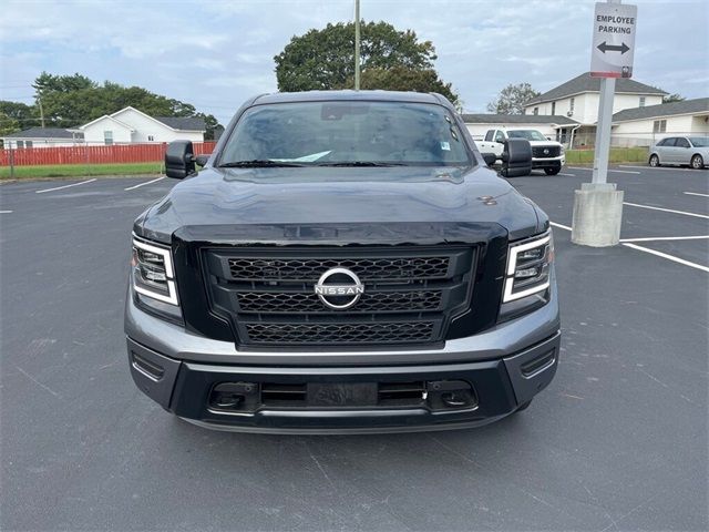 2024 Nissan Titan SV
