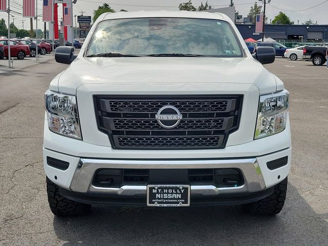 2024 Nissan Titan SV