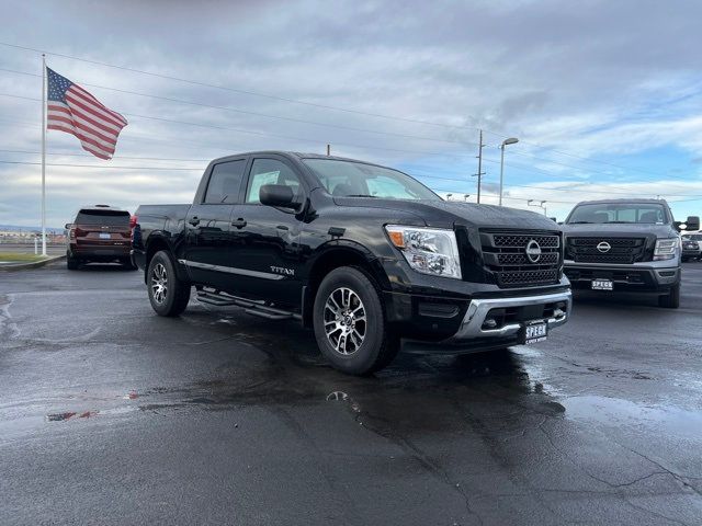 2024 Nissan Titan SV