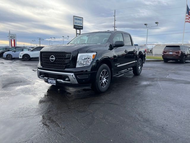 2024 Nissan Titan SV