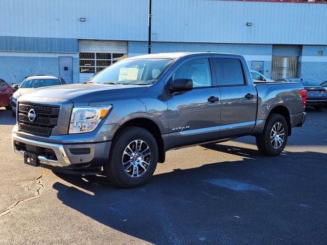 2024 Nissan Titan SV