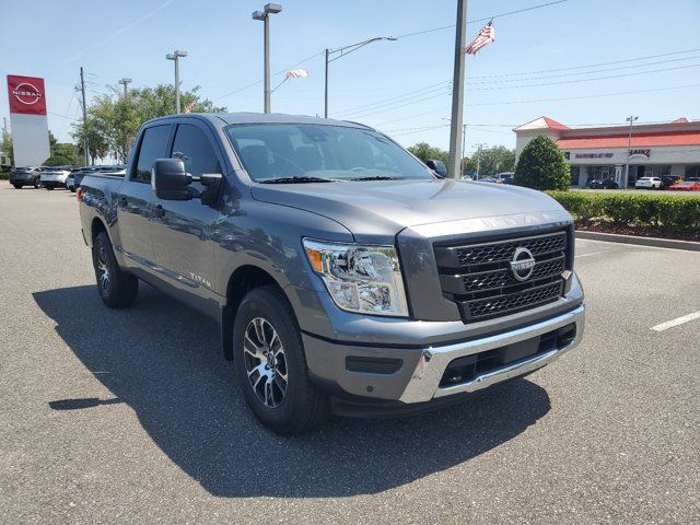 2024 Nissan Titan SV