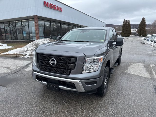 2024 Nissan Titan SV