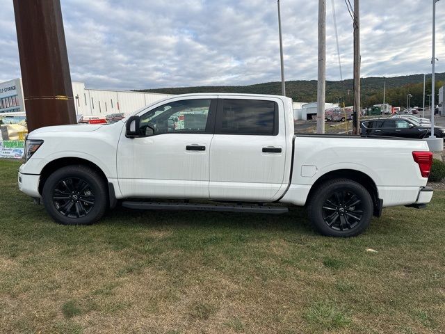 2024 Nissan Titan SV