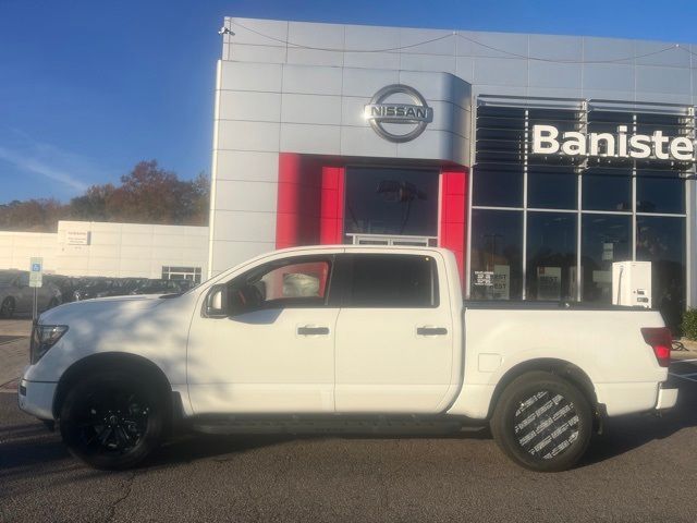 2024 Nissan Titan SV